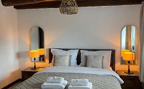 Pensiunea La Bubutu Guest House